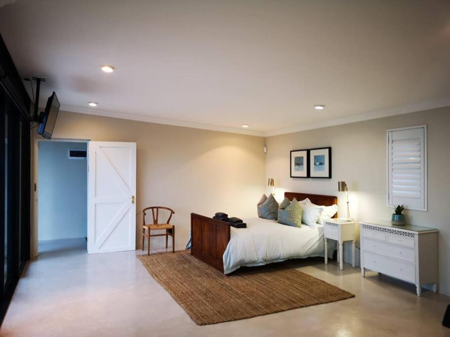 Executive With Outstanding View Cape Town
