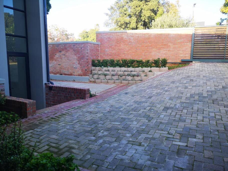 Executive With Outstanding View Apartment